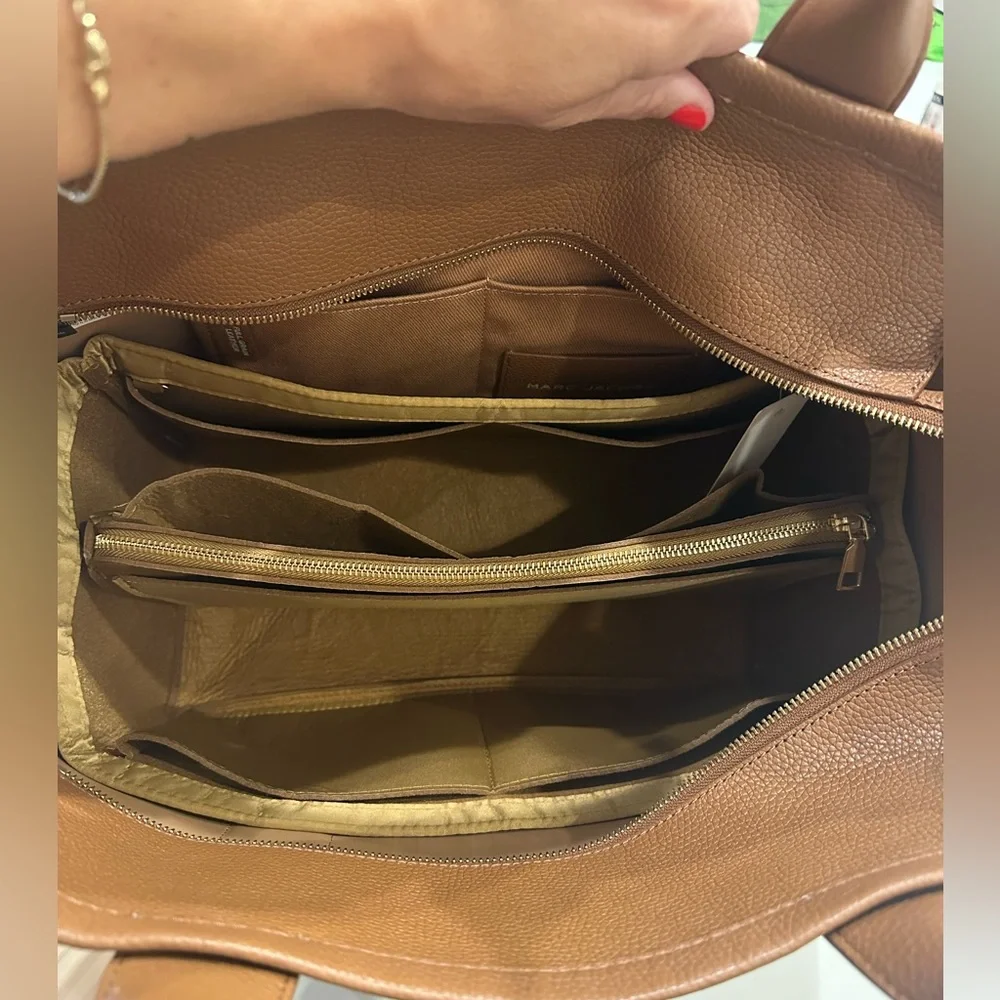 Marc Jacobs The Tote Bag Brown Leather Tote - Picture 5 of 10